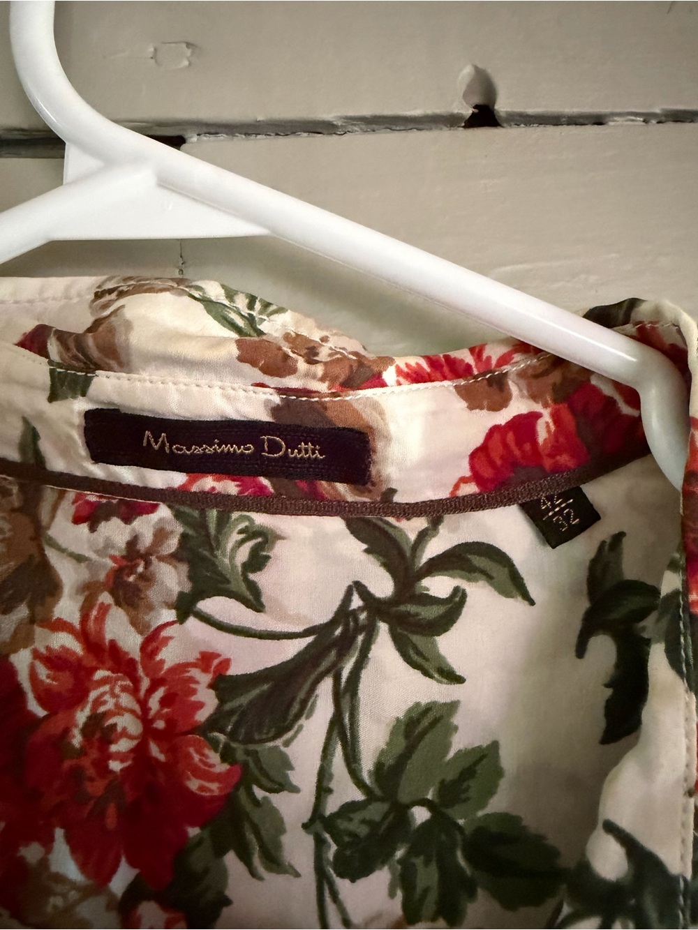 Massimo Dutti White Button-Down Shirt with Red & Green Floral Print - Picture 3 of 3